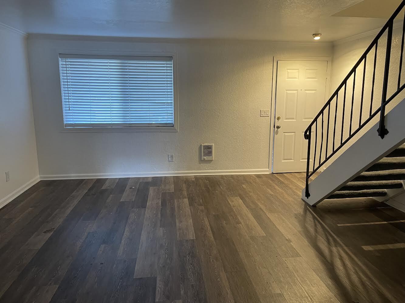 Building Photo - 227 Dorn Ave