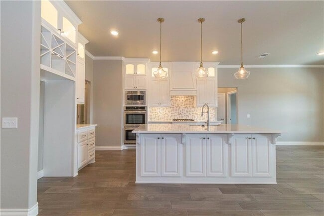 Building Photo - 3140 Drake Crest Dr