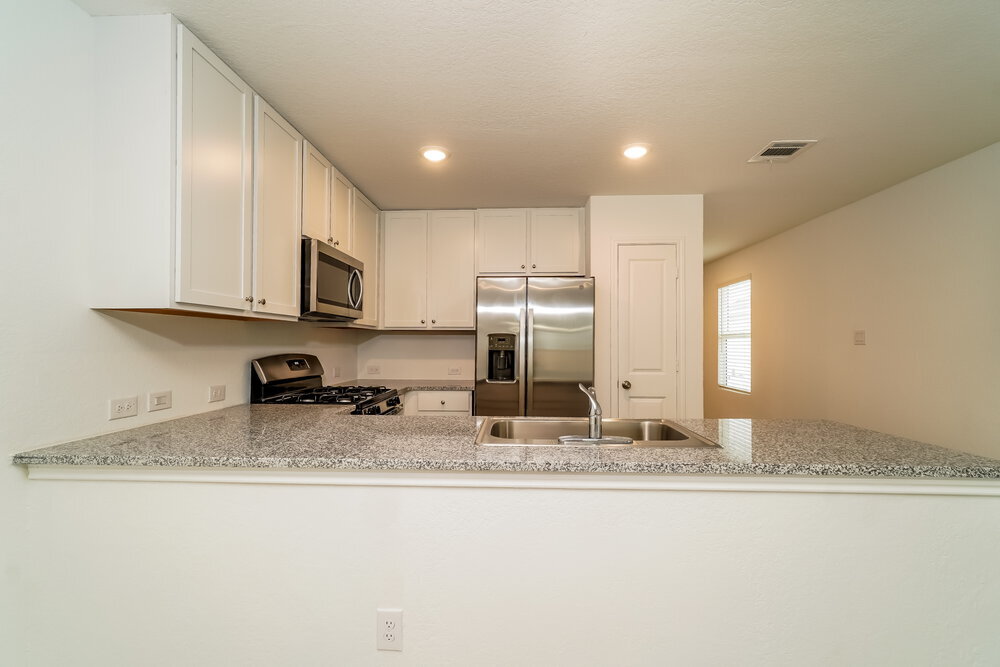 Building Photo - 2415 Lake Hls