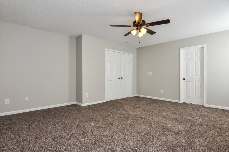 Building Photo - 3112 Olustee Dr