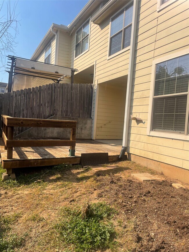 Building Photo - 128 Bolero Way