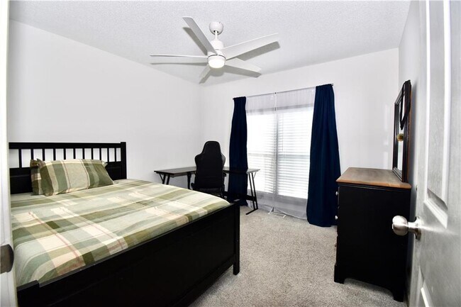 Building Photo - 2582 Candler Way