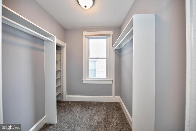 Building Photo - 655 Bourbon St