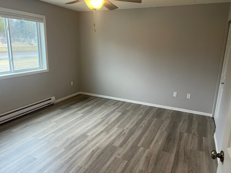 Building Photo - 615 11th Street Southwest