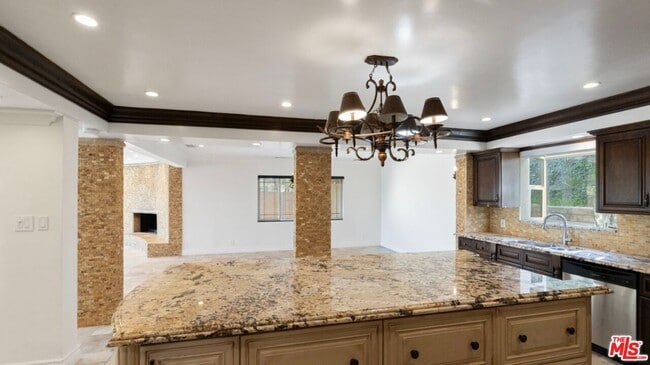 Building Photo - 3446 Alginet Dr