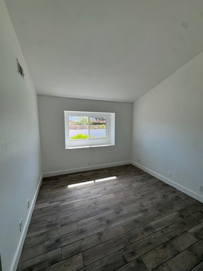 Building Photo - Welcome to your Palm Springs Retreat!