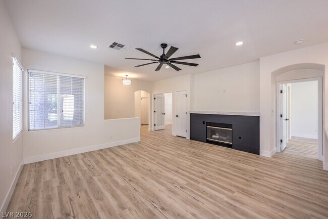 Building Photo - 2609 Country Mile Dr