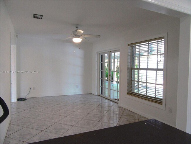 Building Photo - 4412 SW 127th Pl