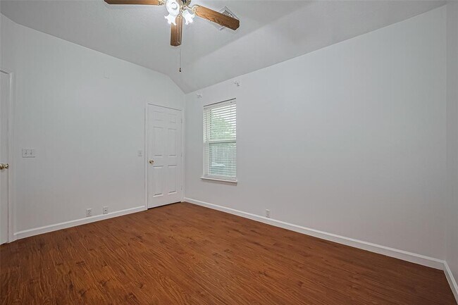 Building Photo - 11042 Sentry Ct