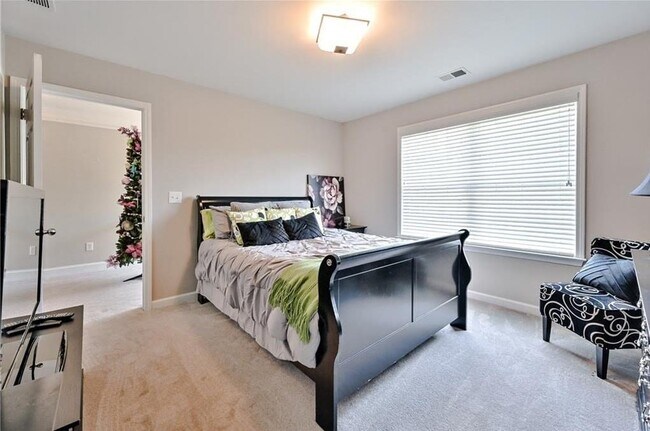 Building Photo - 2370 Scotney Castle Ln