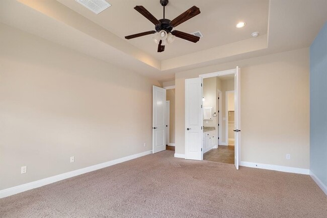 Building Photo - 2921 Desert Candle Dr