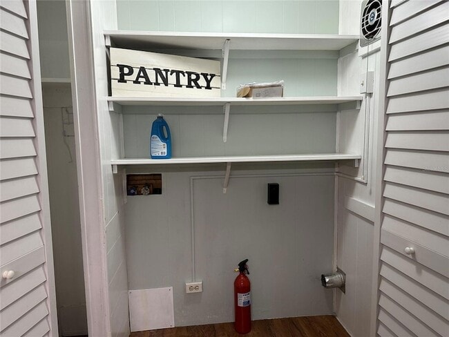 Building Photo - 24007 River Rd