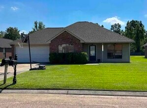 Building Photo - Hawthorne Drive (fully furnished)