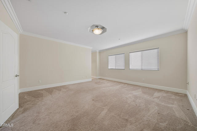 Building Photo - 146 W Le Roy Ave