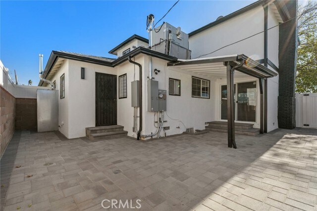 Building Photo - 11001 Collett Ave