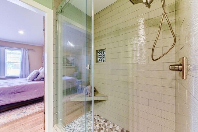 Building Photo - 3318 20th St