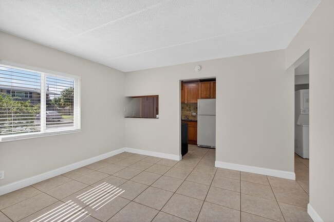 Building Photo - 821 Lighthouse Dr