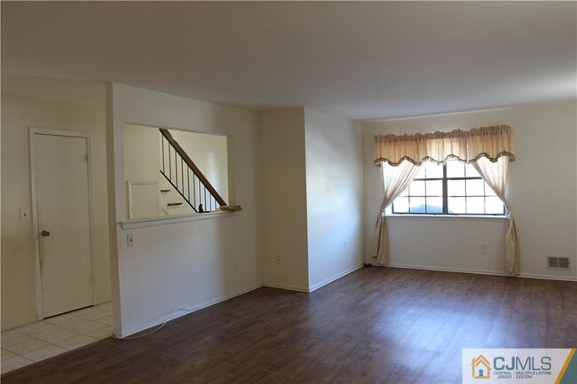 Building Photo - 5604 Hana Rd
