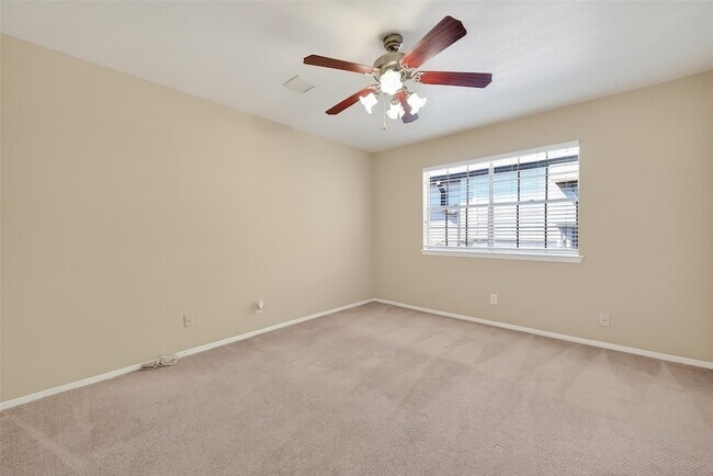 Building Photo - 2516 Commonwealth St