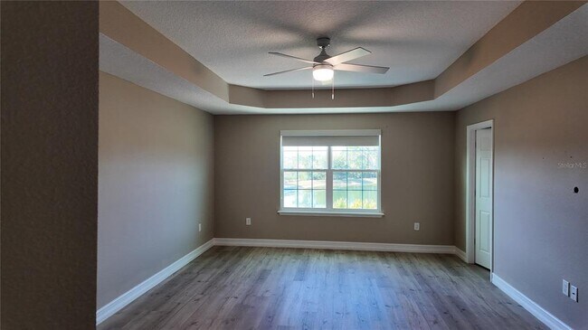 Building Photo - 8764 Lookout Pointe Dr