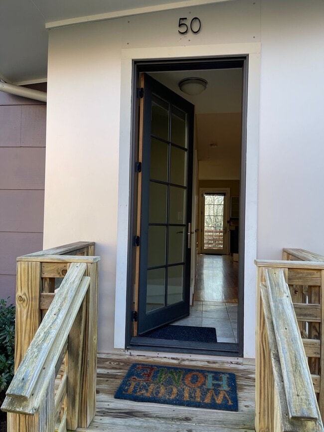 Building Photo - West Asheville, Green Built,  4 Bedroom, 4 Bathrooms. Two separate  living areas.