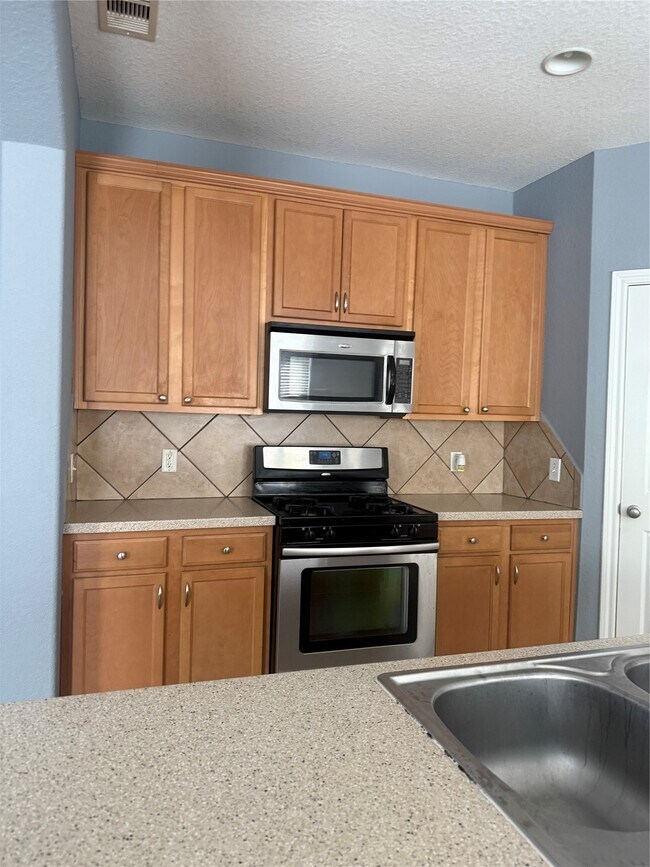 Building Photo - 10914 Overland Trail Dr