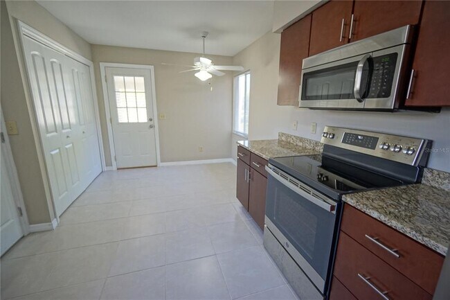 Building Photo - 10411 Butia Pl