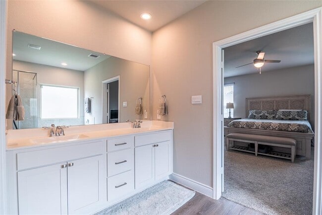 Building Photo - 31219 Gullwing Manor Dr
