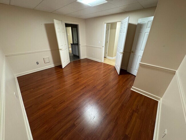 Building Photo - 691 Bear Creek Rd