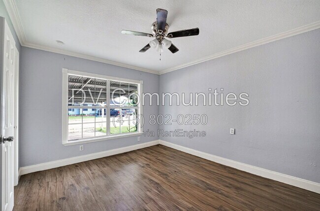 Building Photo - 3315 Bond St