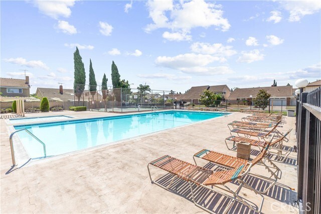 Building Photo - 15772 Exeter St