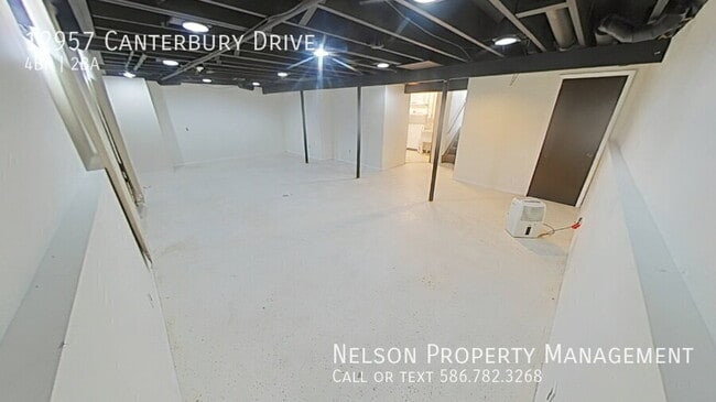 Building Photo - 12957 Canterbury Dr