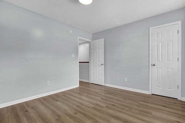 Building Photo - 1402 Old Folkstone Rd., Unit 2