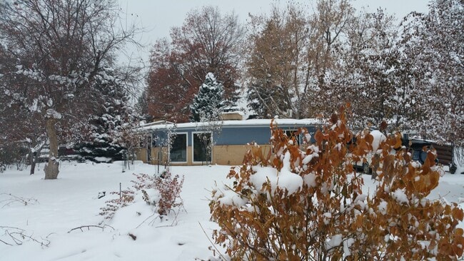 Building Photo - 1965 Grape Ave