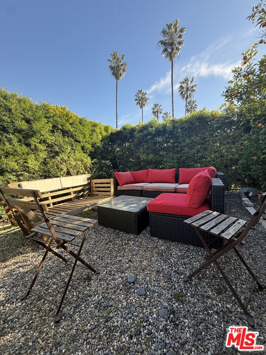 Building Photo - 439 S Sherbourne Dr