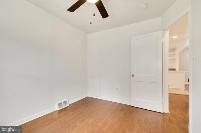 Building Photo - 5010 Sheridan St