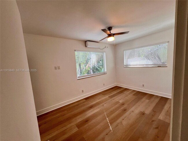 Building Photo - 1198 Marseille Dr