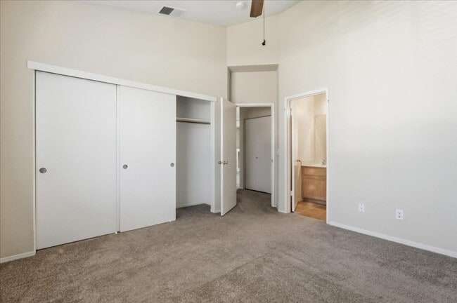 Building Photo - 9386 Laguna Pointe Way