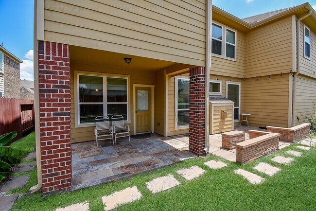 Building Photo - 20810 Fair Walnut Way