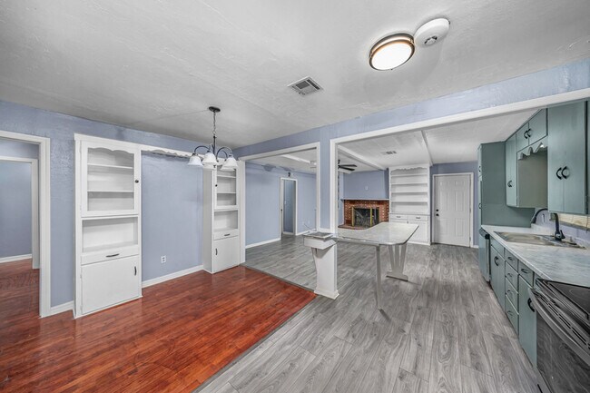 Building Photo - 1416 NW 23rd St