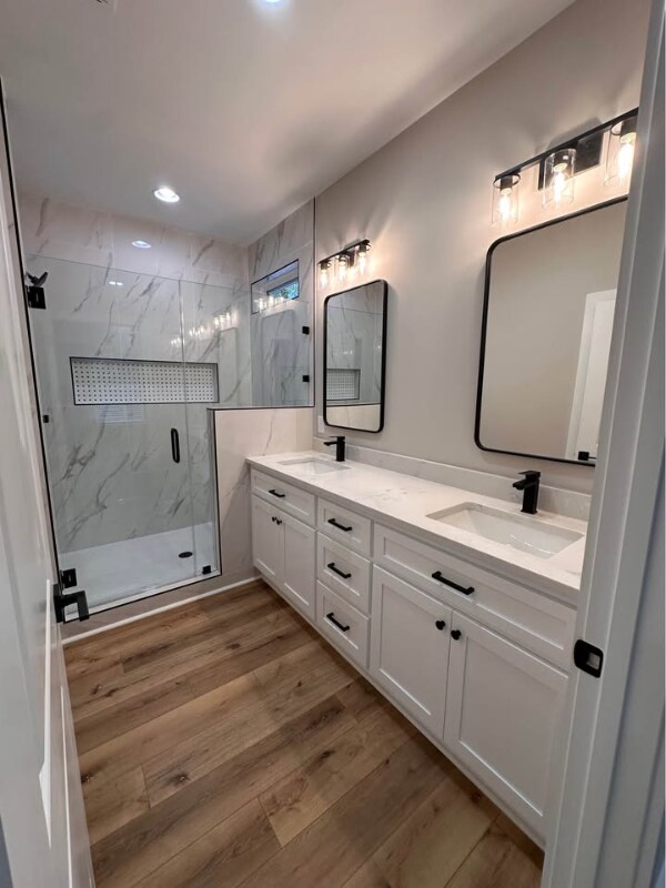 Building Photo - 7280 Franklin Way