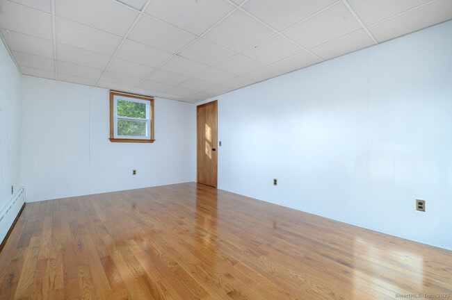 Building Photo - 34 Alpine St