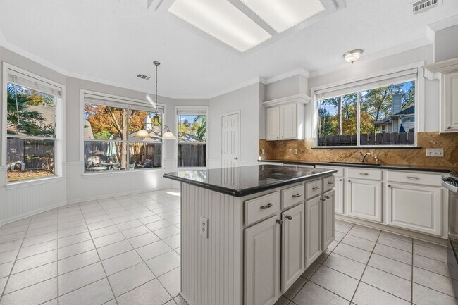 Building Photo - 20814 Lake Park Trail