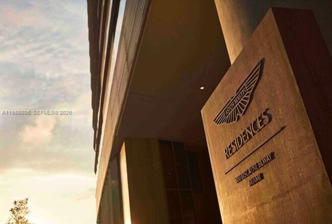 Building Photo - 300 Biscayne Blvd Way