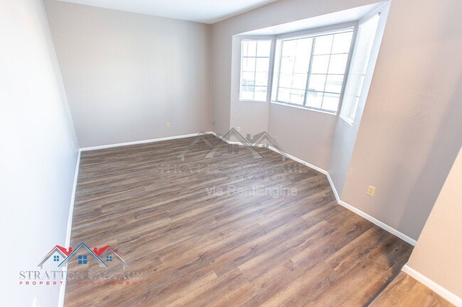 Building Photo - 3749 E Hopi Ave