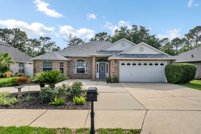 Building Photo - Community Pool & Deeded Access to Santa Ro...