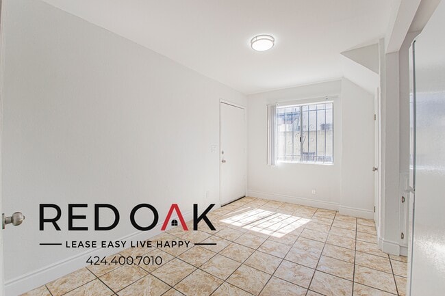 Building Photo - 1047 E New York St