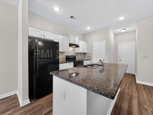 Building Photo - 6446 Grey Fox Way