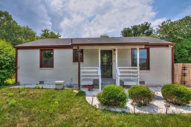 Building Photo - 141 Dodge Dr
