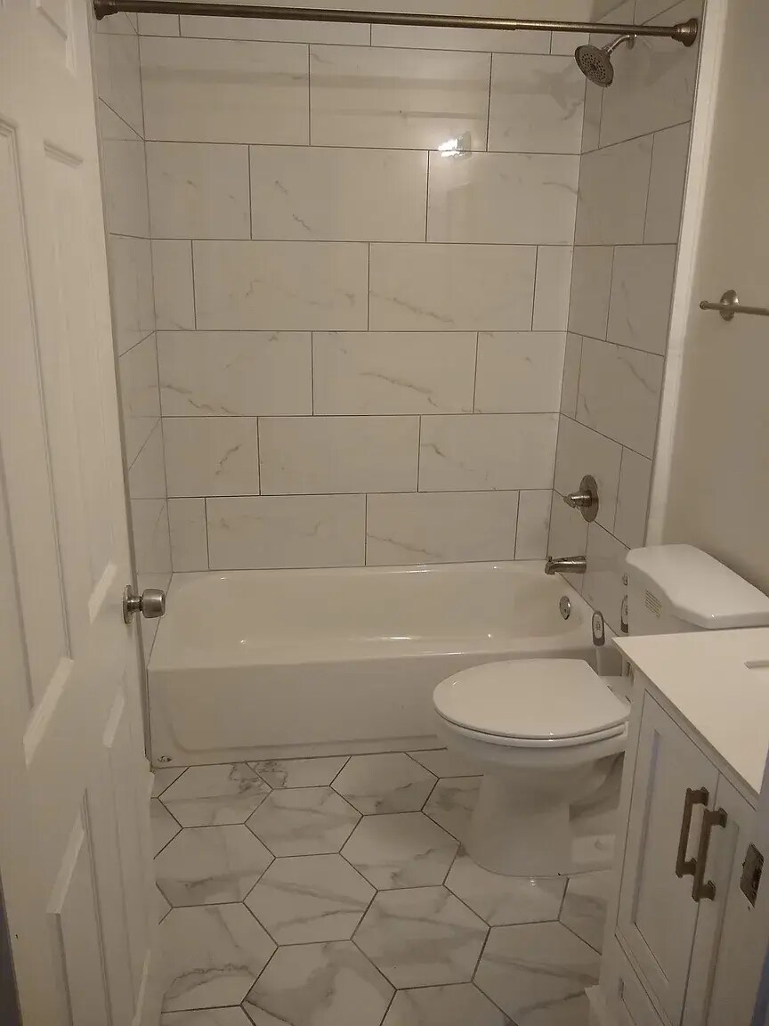 Building Photo - 339 Stokes Ave SE